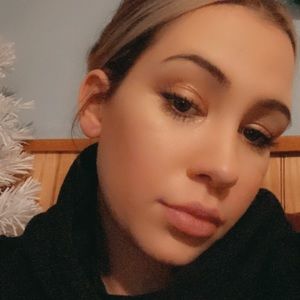 Meet your Posher, Kendra